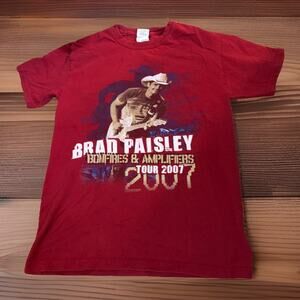 Brad Paisley Bonfires & Amplifiers Tour 2007 Red Graphic Shirt Adult Small